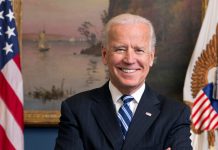 Ông Biden tiêm vắc xin COVID-19 trên truyền hình trực tiếp