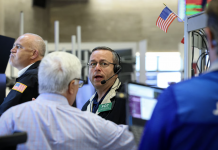 Chứng khoán Mỹ lập kỷ lục mới sau báo cáo CPI, giá dầu giảm