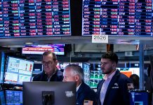 Chứng khoán Mỹ lập kỷ lục trước thềm báo cáo CPI